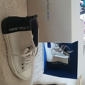 Calvin Klein converse style Sz:10